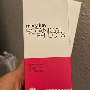 New in the box, botanical effects cleansing gel